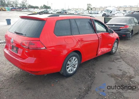 2016 Volkswagen Golf Sportwagen Tsi S 4-Door z USA, uszkodzony, nr VIN 3VWC17AU8GM517507